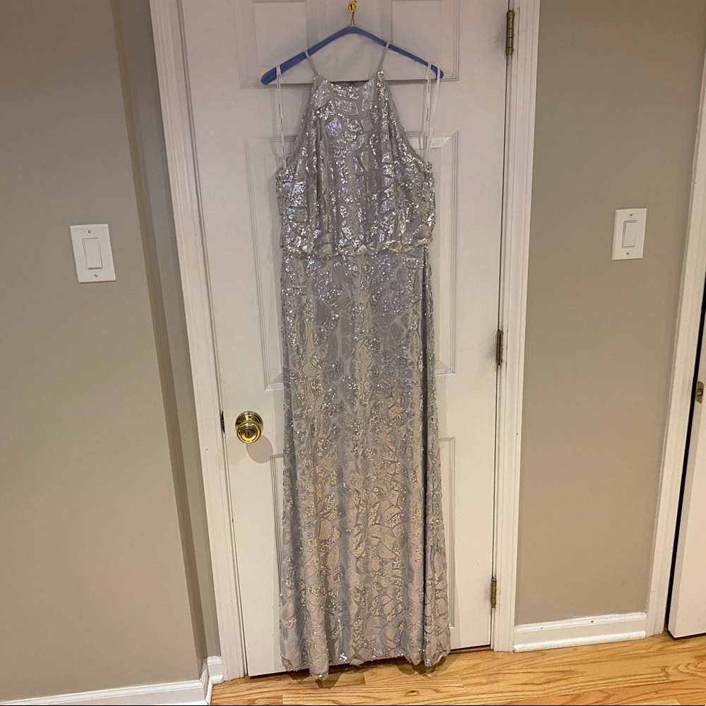 Donna Morgan GORGEOUS Silver Sequin long dress - PERFECT for PROM